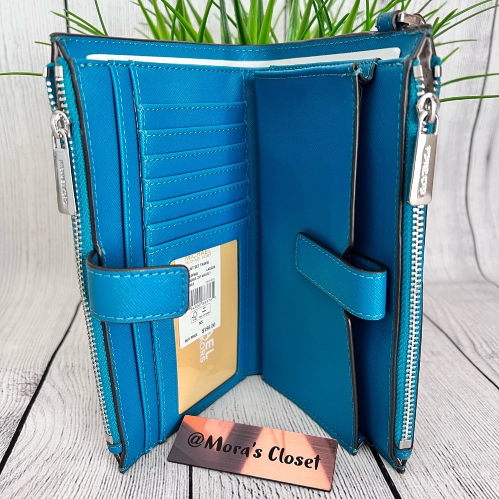 Michael Kors Double Zip Wallet/Wristlet - Picture 5 of 10